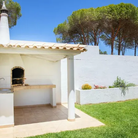 4 Br In Only 700m From The